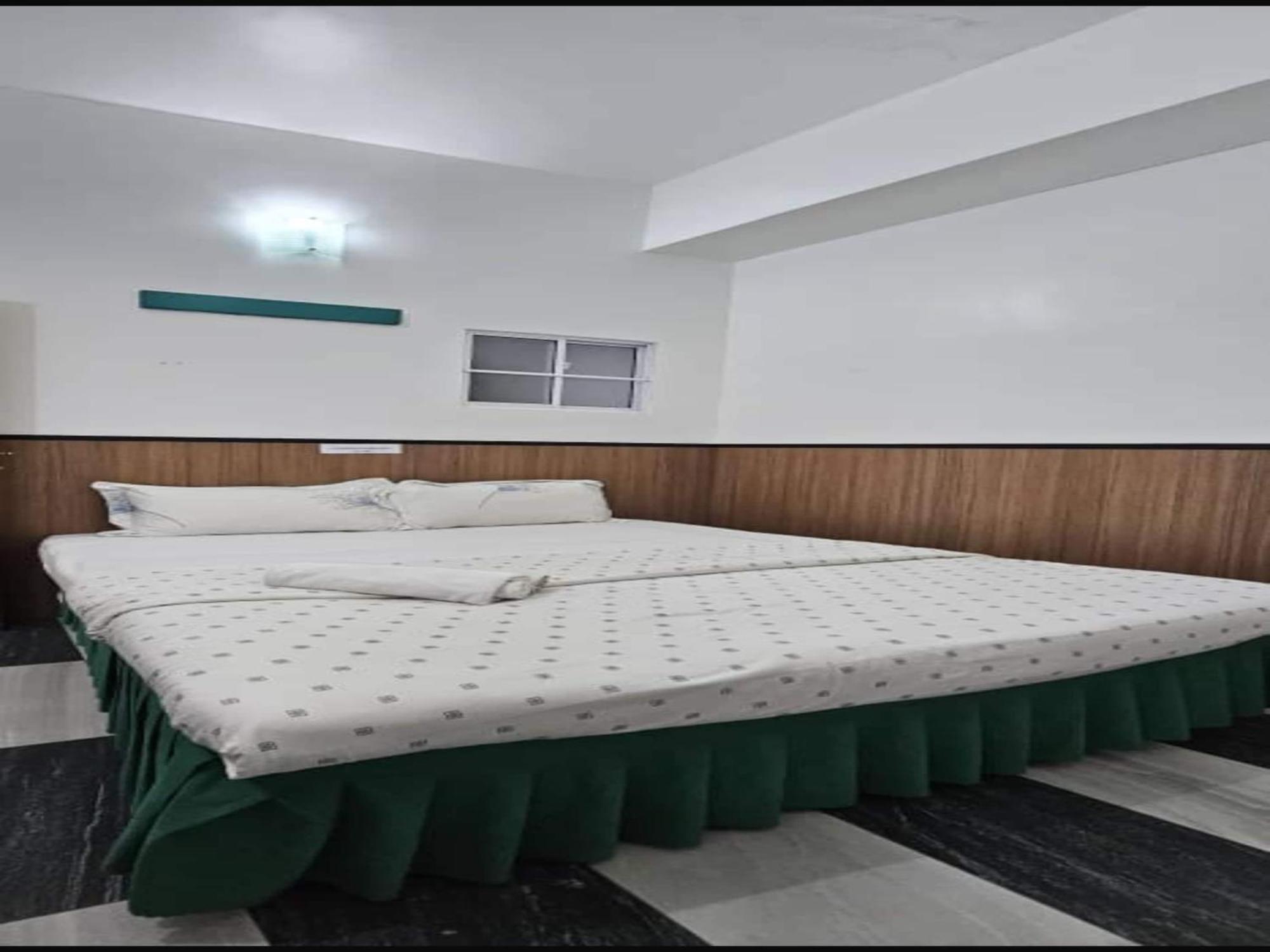 Oyo 90979 Sianglory Inn 코타키나발루 외부 사진